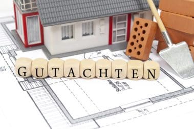 Baugutachten erstellen lassen (© Stockwerk-Fotodesign / stock.adobe.com)