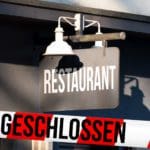 Betriebsunterbrechungsschäden | Wenn Betriebe vorübergehend geschlossen werden müssen, z.B. durch einen Brandschaden oder Wasserschaden - entstehend dem Unternehmen neben den Sachschäden auch Ertragsausfälle (Ertragsausfallschaden). (© studio v-zwoelf / stock.adobe.com)