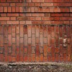 Feuchteschäden im Mauerwerk erkennen und sanieren (© Fotoschlick / stock.adobe.com)