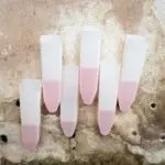 Mauerwerkstrockenlegung Verfahren und Kosten - hier Injektionsverfahren (© PhotographyByMK / stock.adobe.com)