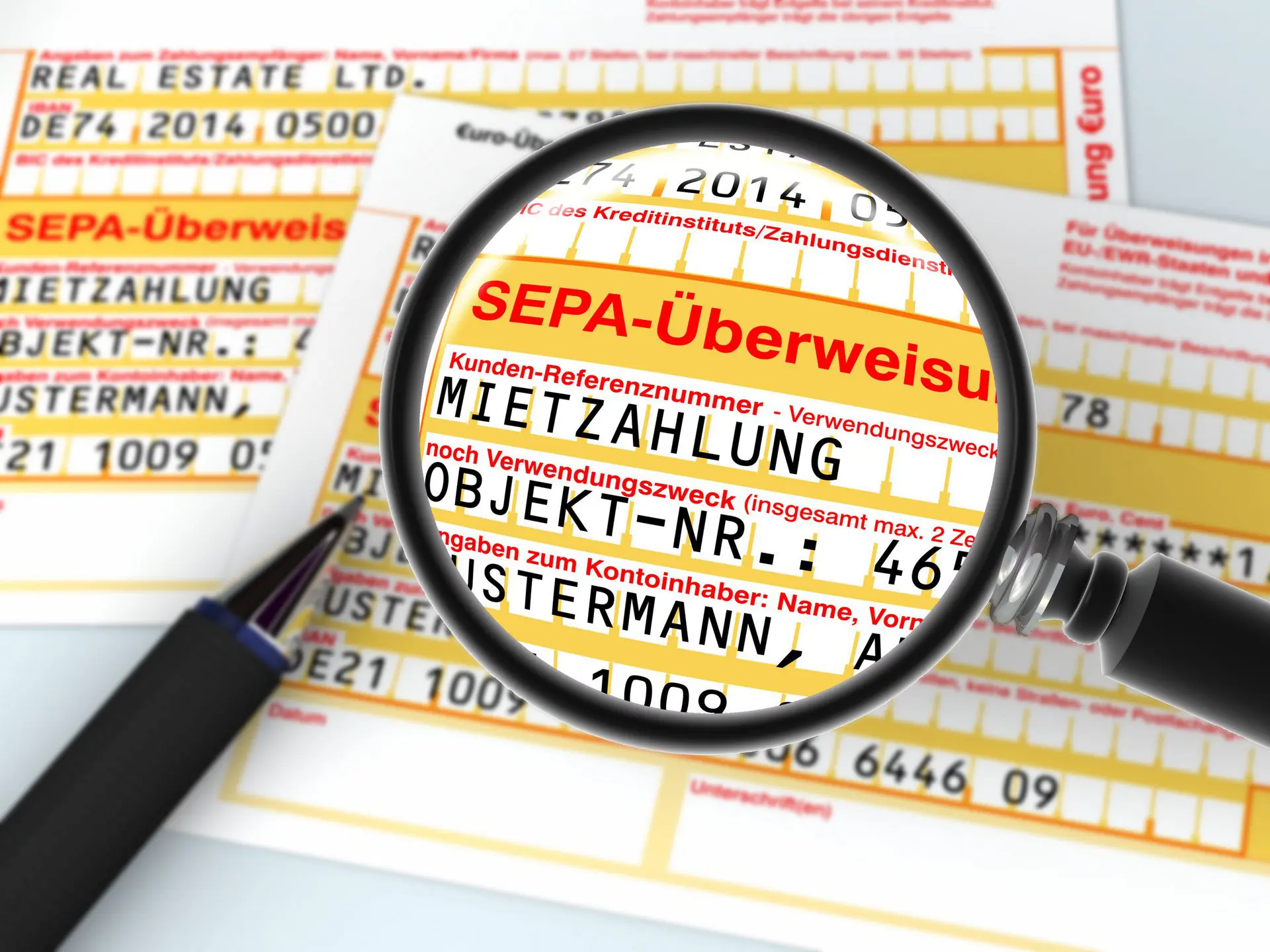 Mietausfall bei Wasserschaden - wer zahlt? | Übernimmt eine Versicherung die Ausfälle des Eigentümers durch Mietminderung des Mieters? (© Stefan Yang / stock.adobe.com) Mietausfall bei Wasserschaden - wer zahlt? | Übernimmt eine Versicherung die Ausfälle des Eigentümers durch Mietminderung des Mieters? (© Stefan Yang / stock.adobe.com)